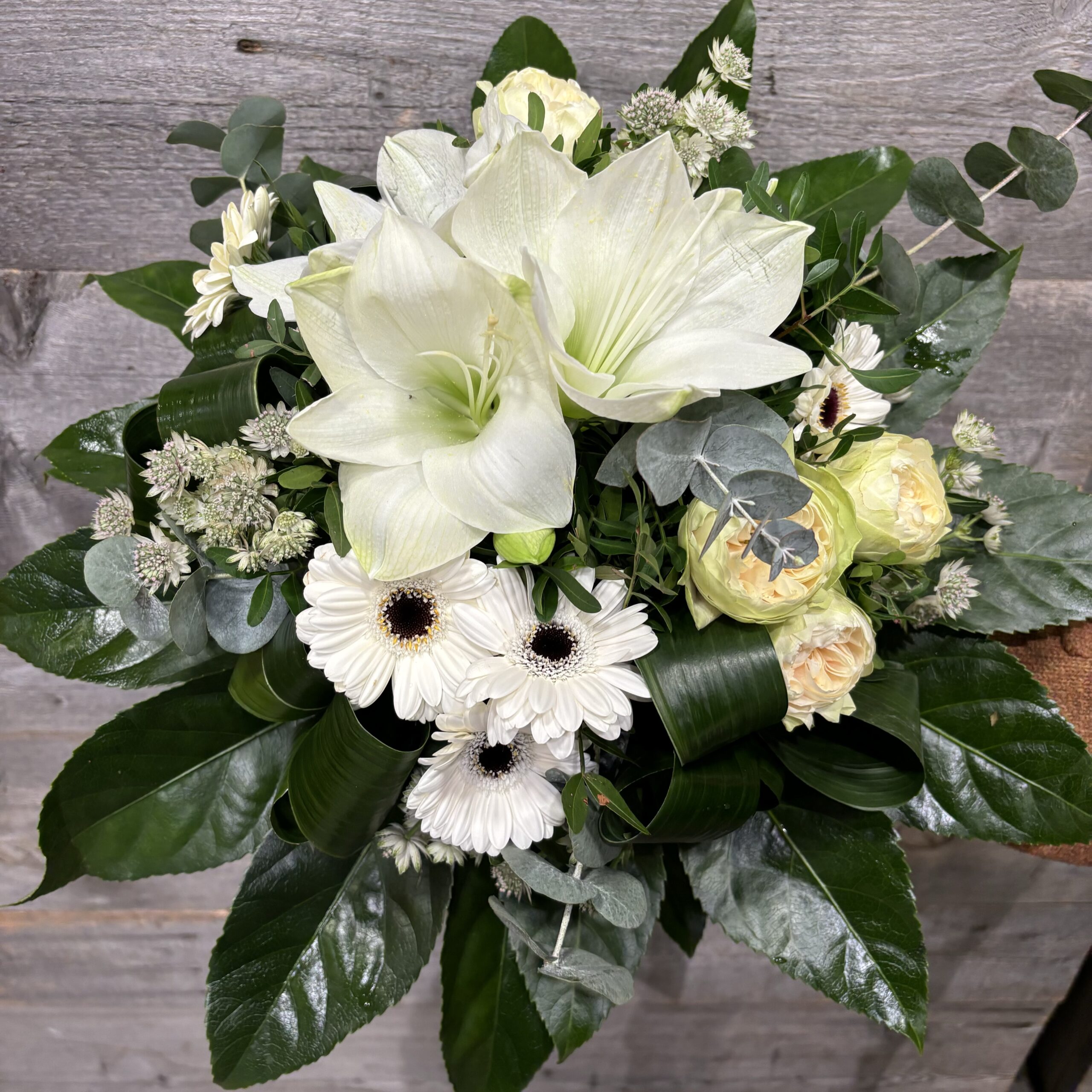 Bouquet de fleurs fête des mamies blanc, Fleuriste Lorient
