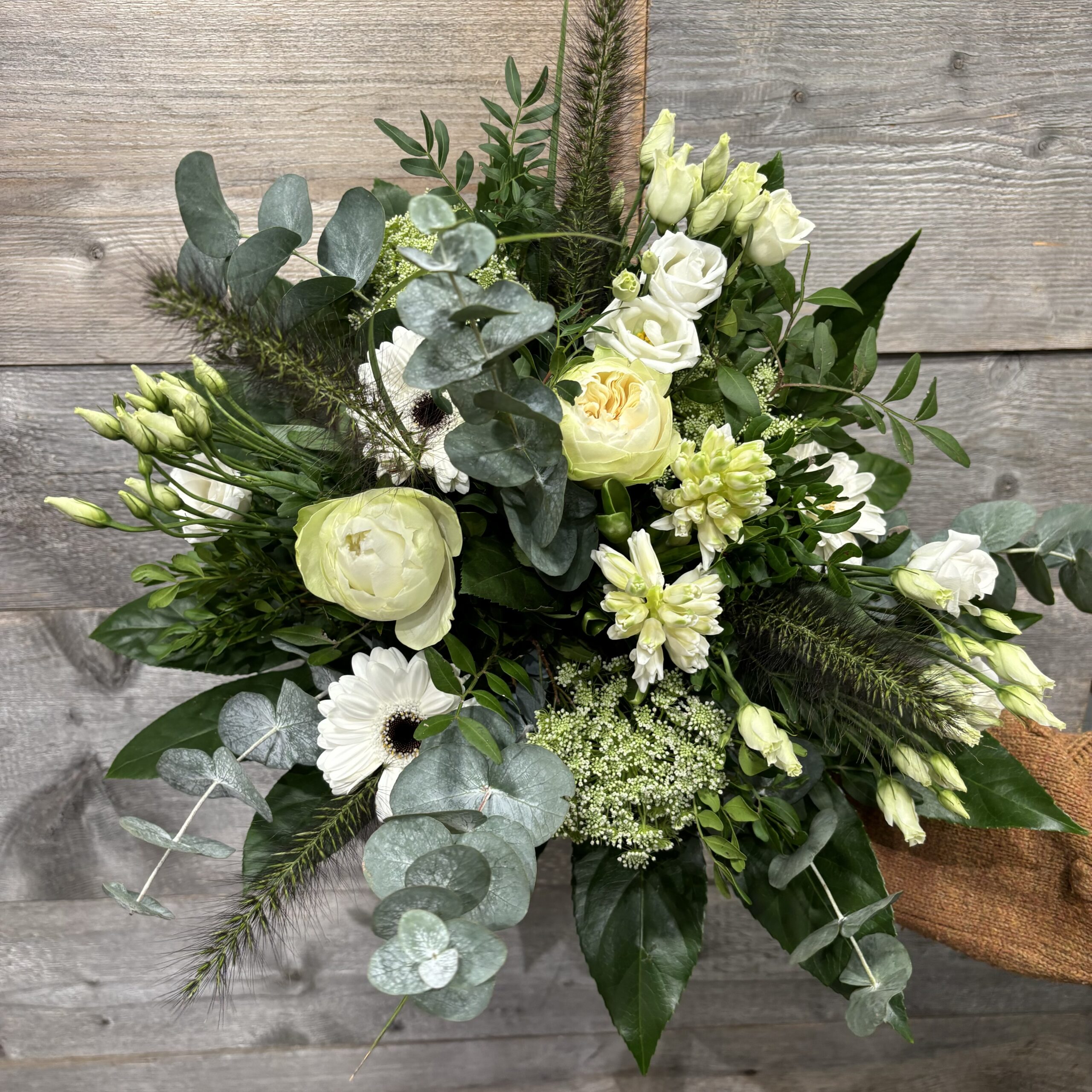Bouquet fête des mamie blanc, Fleuriste à Lorient