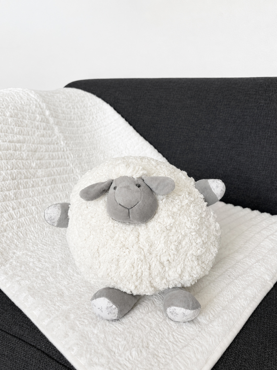 Peluche - Momo, le mouton